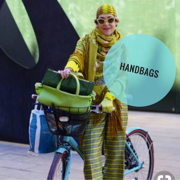 HandBags - Picture 1 of 1